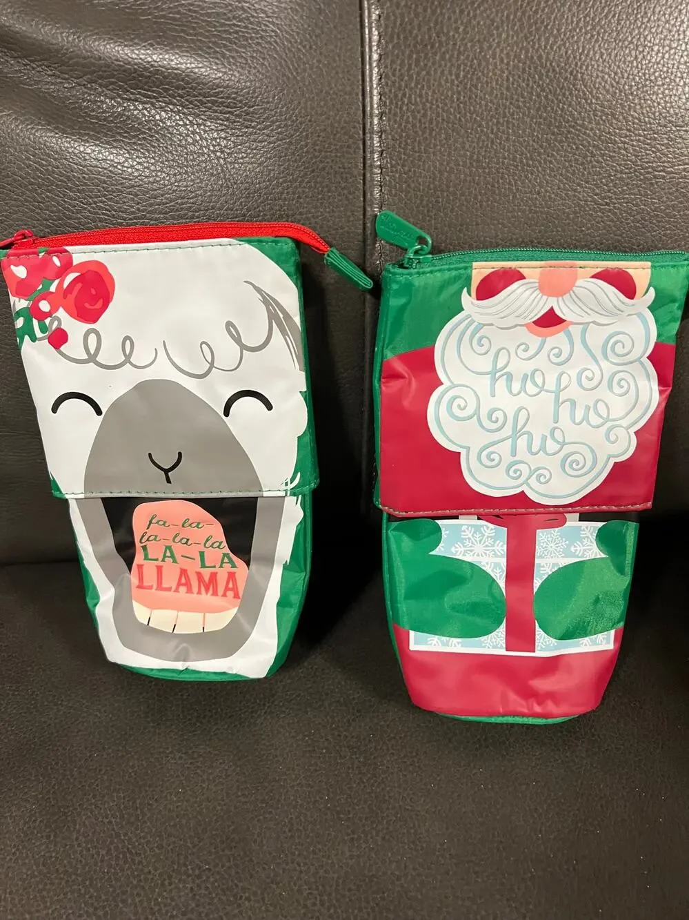 NIP Thirty One 31 Hide and Peek Pouch Holiday Llama Santa's Beard